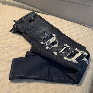 AE Distressed High Rise Jegging